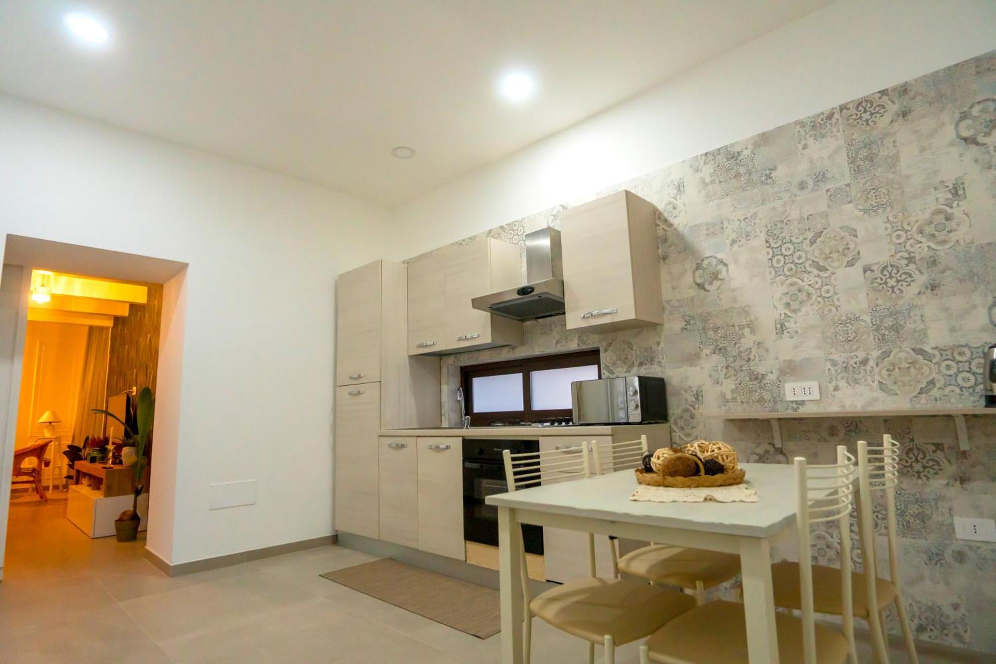 Palazzo Del Vescovo Bed & Breakfast Torre Annunziata Exterior photo